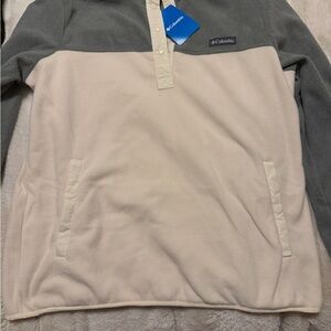 NWT Columbia Men's Gray and Cream Fleece pullover